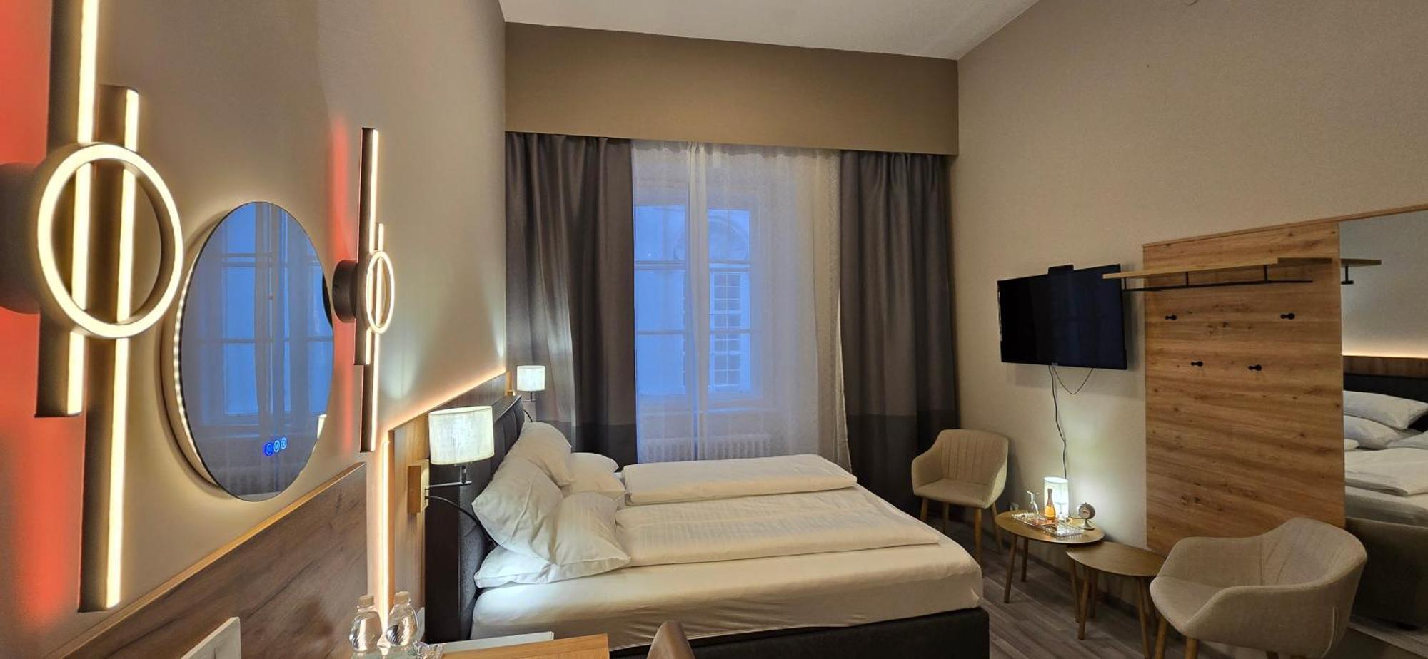 Elegance 4*