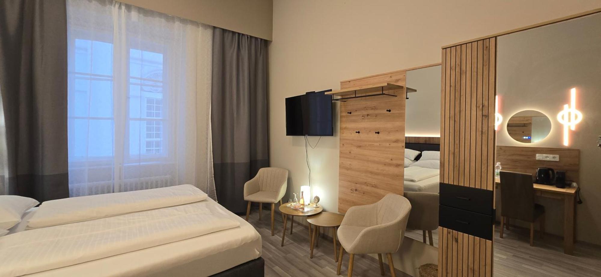 Elegance Hotel