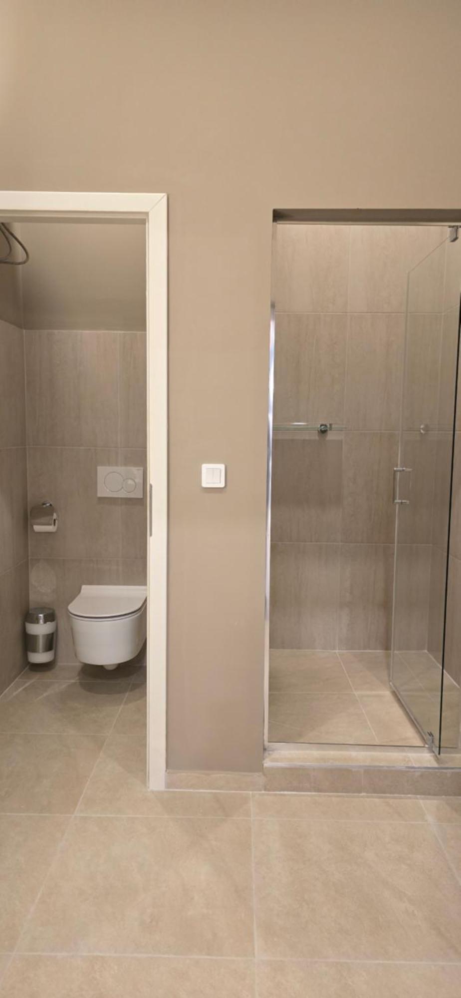Elegance Hotel