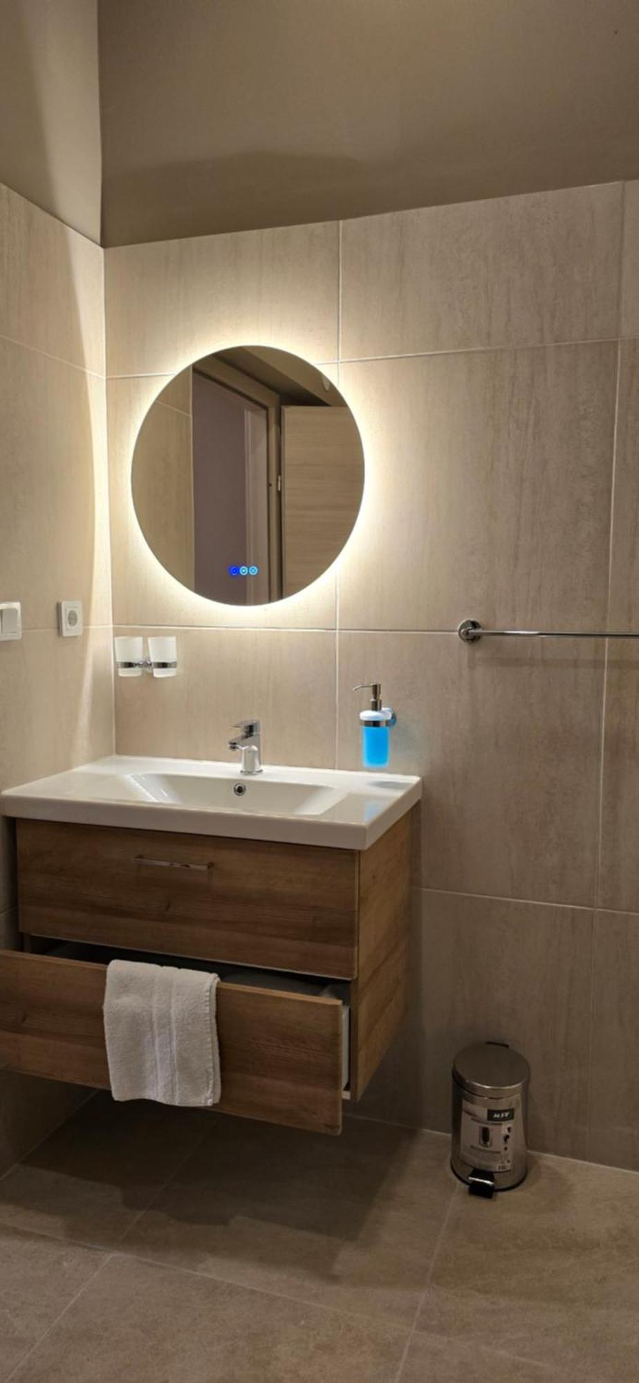 Elegance Hotel 4*